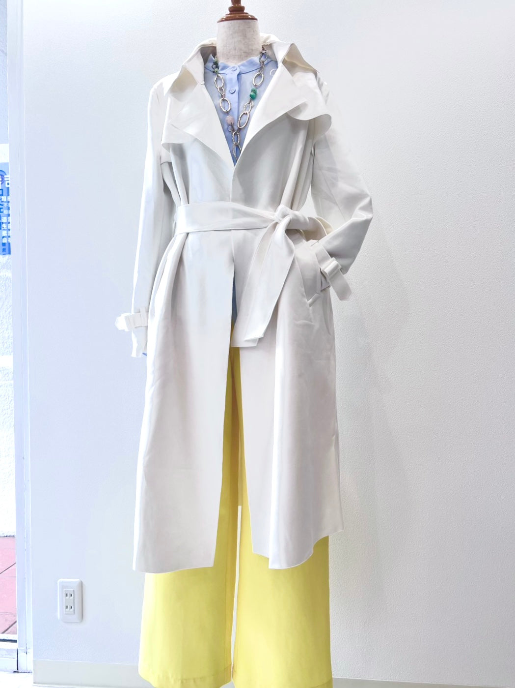 スエード調コート〈ホワイト〉