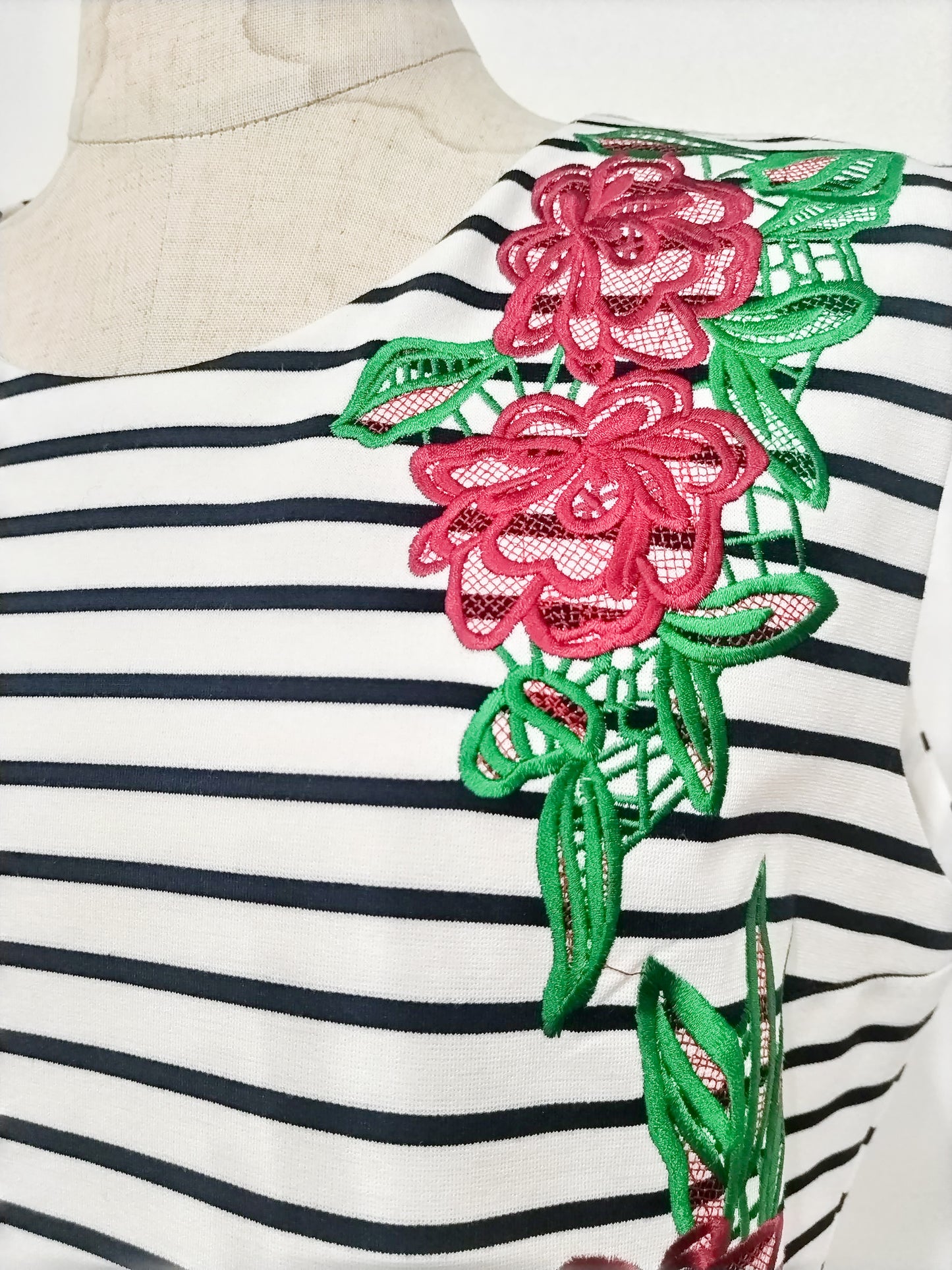 刺繍ノースリーブワンピース【XLサイズ】