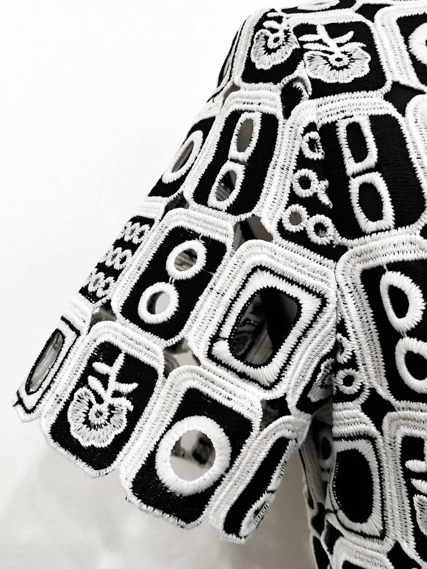 半袖刺繍ワンピース