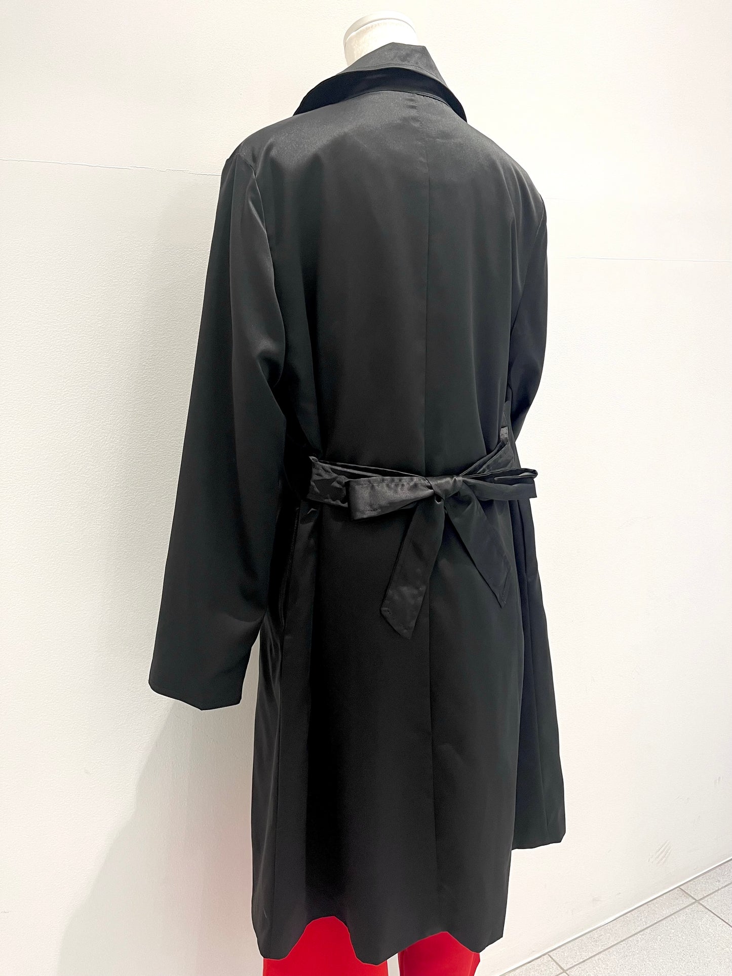 クロス刺繍トレンチコート〈ブラック〉