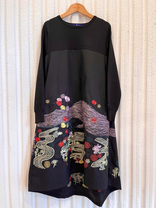 異素材刺繍ワンピース〈ブラック〉