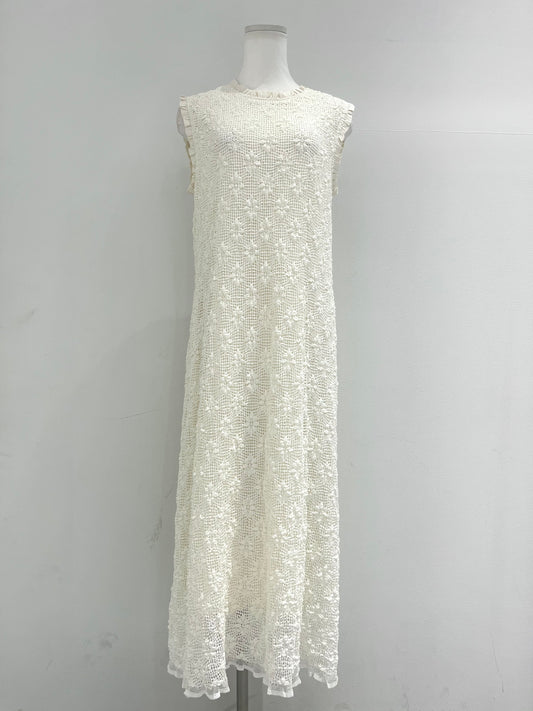 フリルノースリワンピース〈ホワイト〉