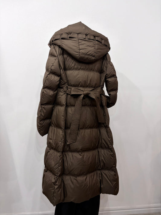 Only one hooded down coat