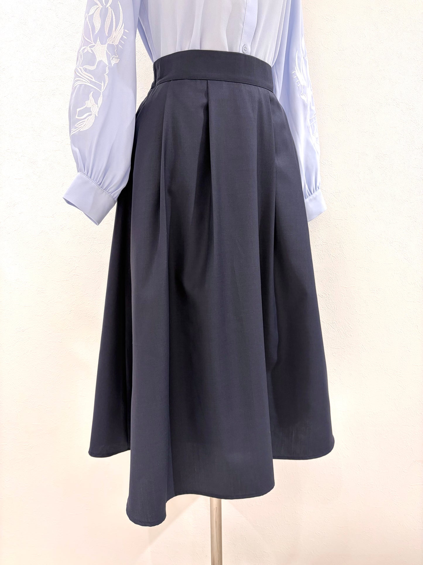 フレアースカート〈ネイビー〉