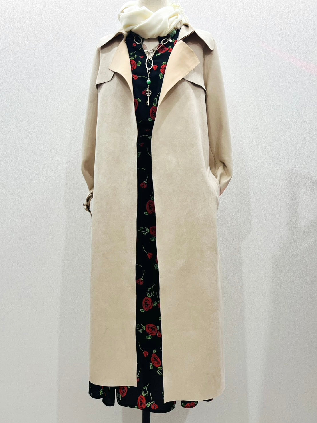 スエード調コート〈ベージュ〉