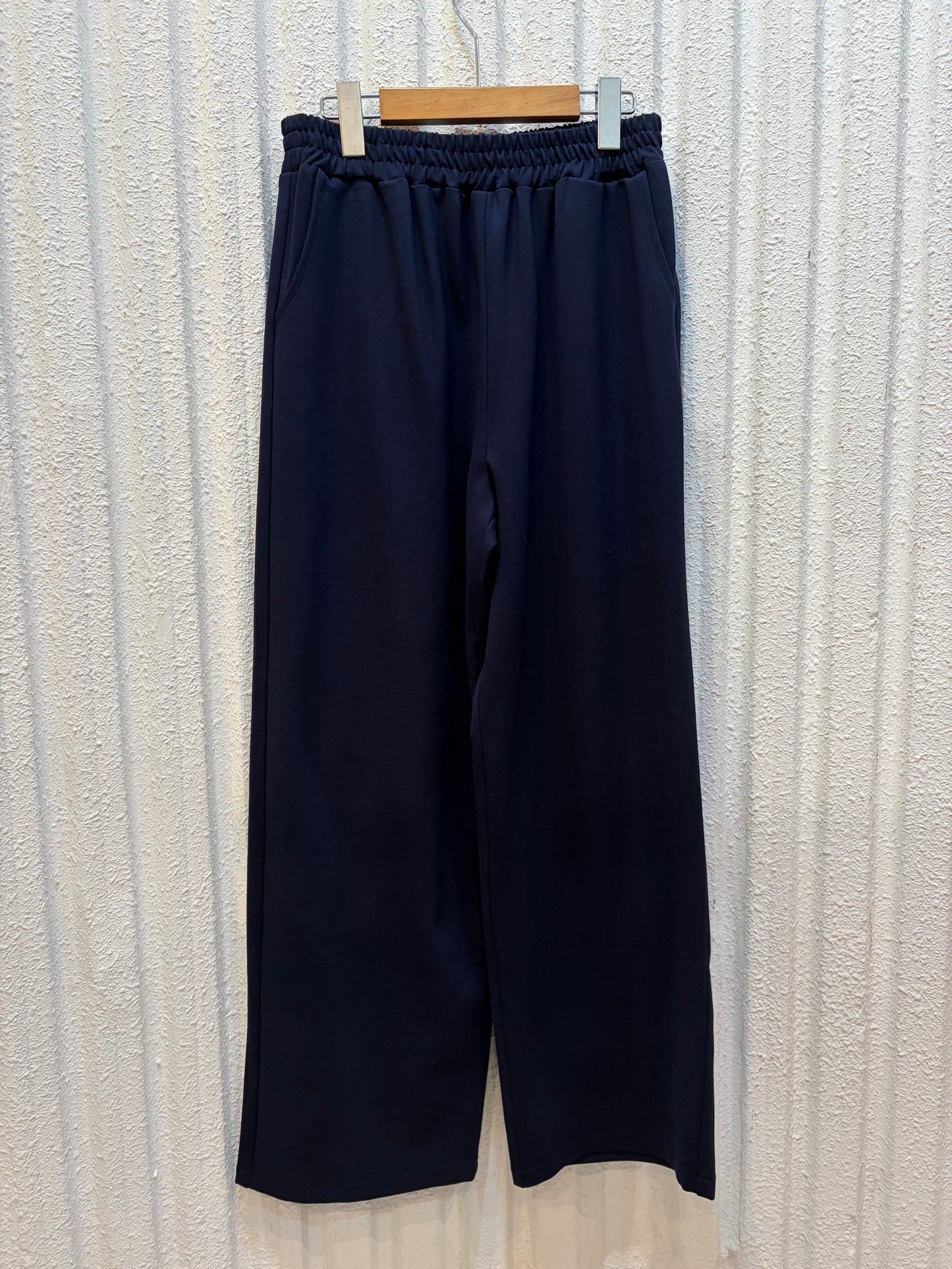 スウェットリラックスパンツ〈ダークネイビー〉