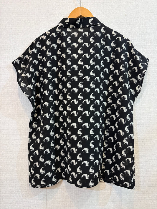 L・XL １点再入荷 フレンチスリーブブラウス