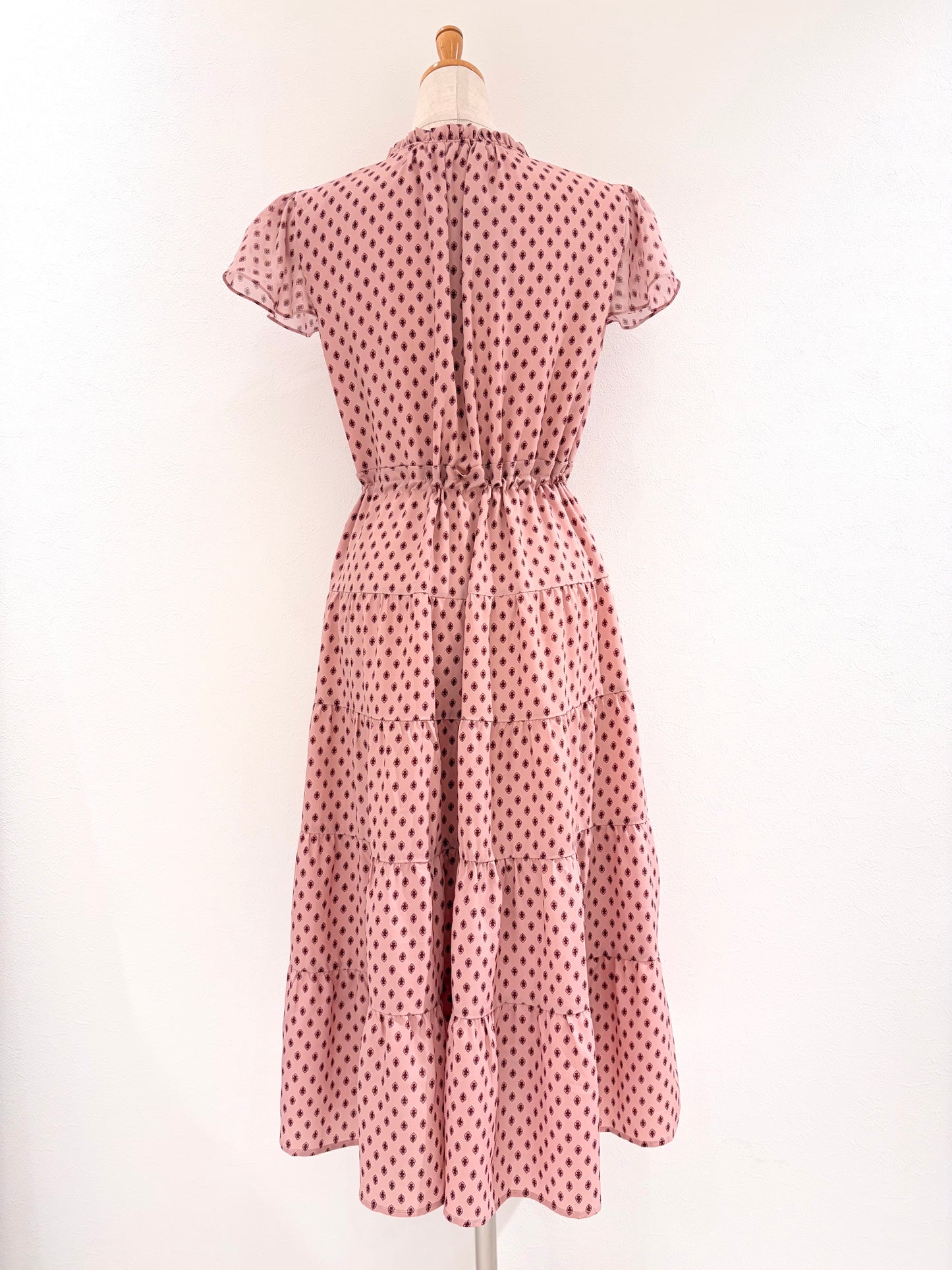 フレンチスリーブワンピース〈ピンク柄〉