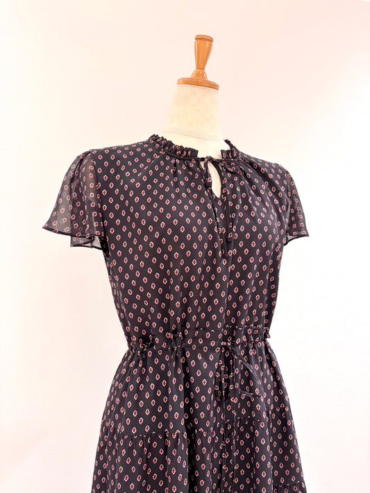 フレンチスリーブワンピース〈ブラック柄〉