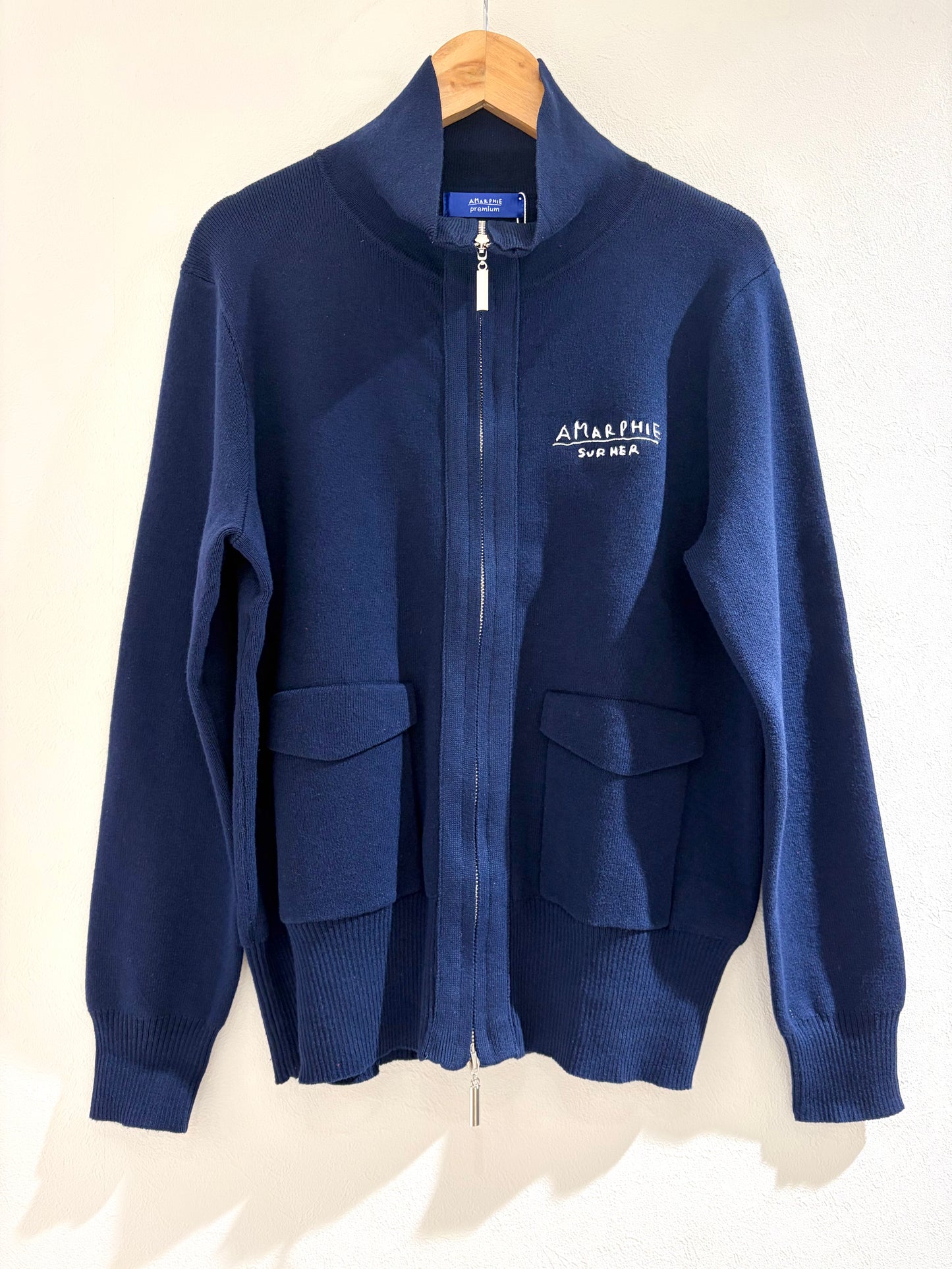 ロゴジップアップカーディガン