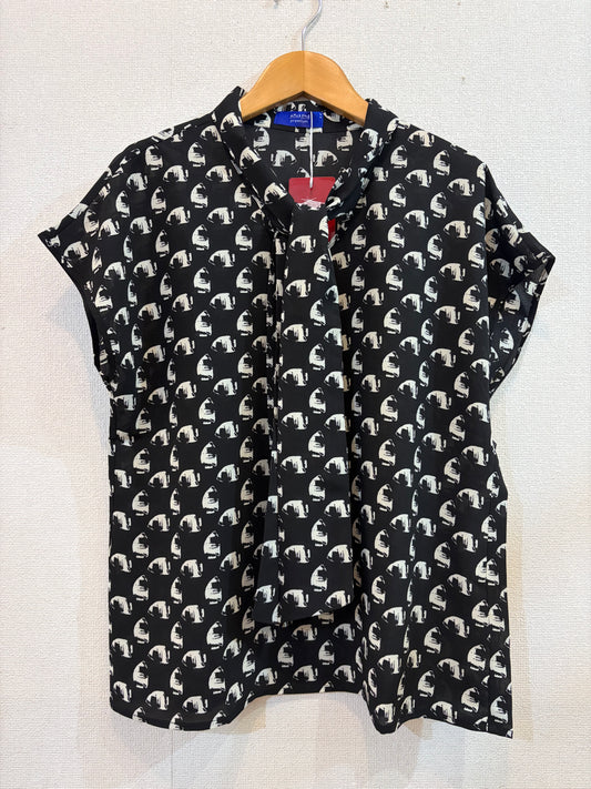 L・XL １点再入荷 フレンチスリーブブラウス