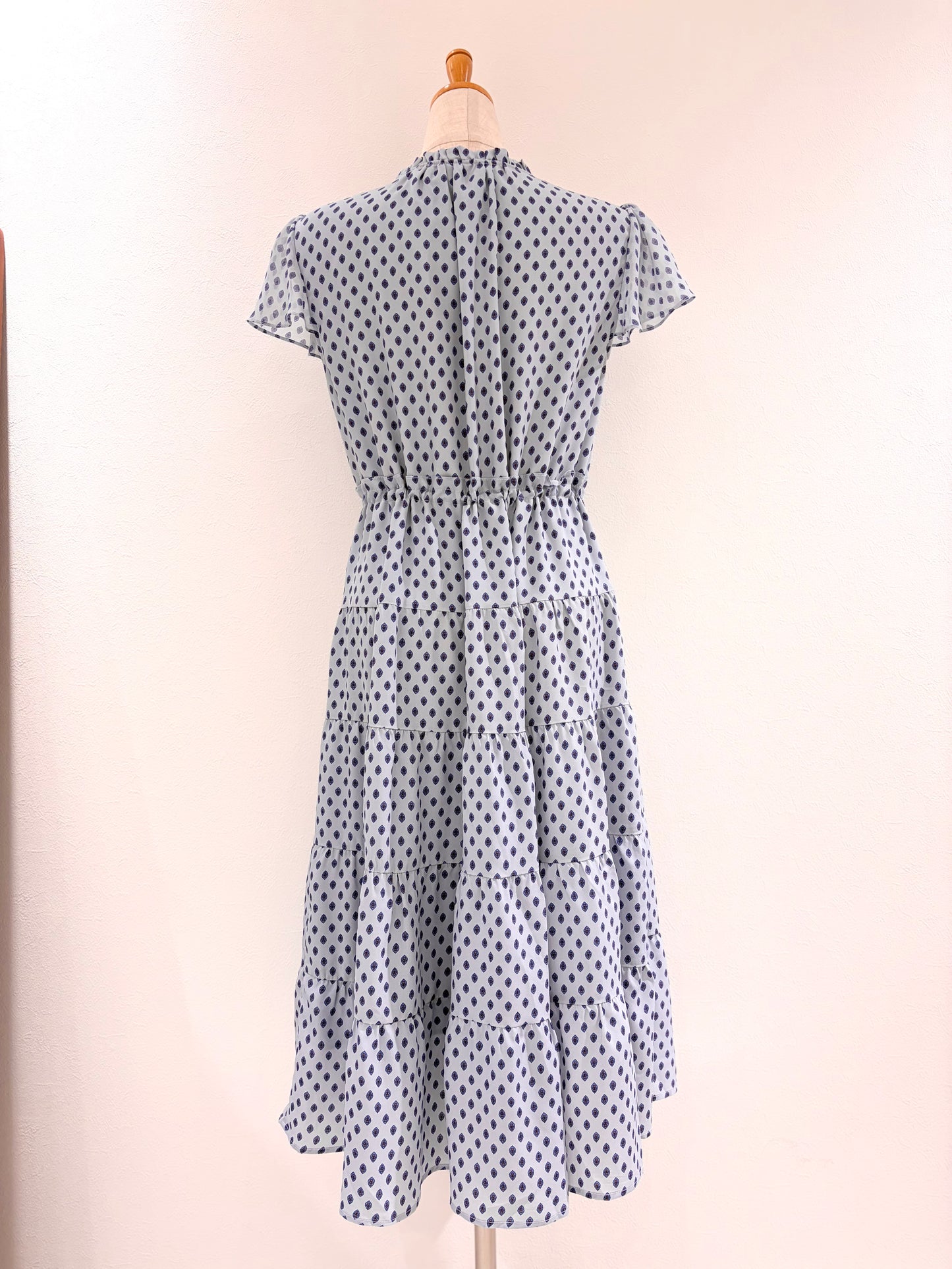 フレンチスリーブワンピース〈ブルー柄〉