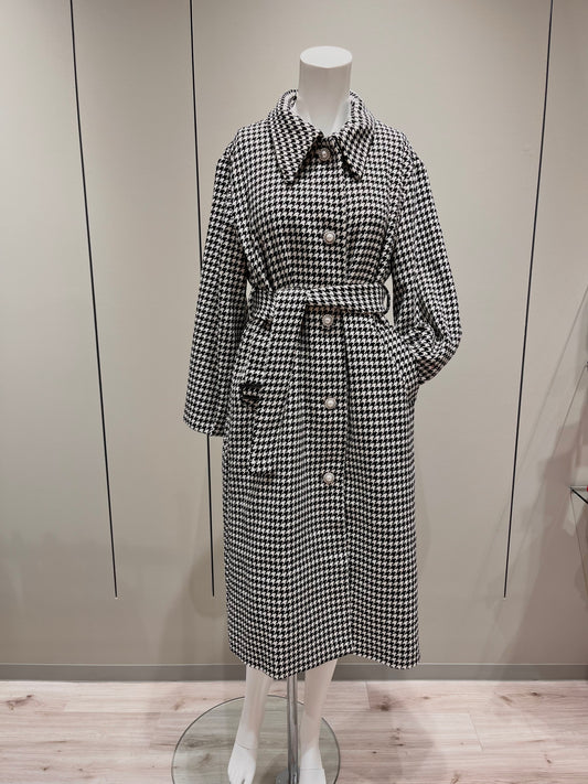 千鳥格子コート〈ブラック〉